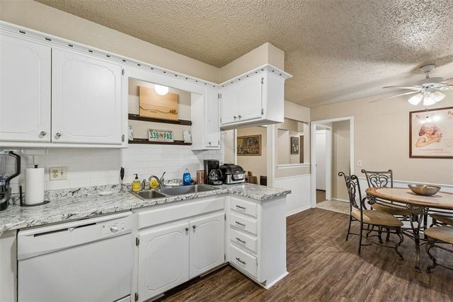 816 Jupiter Road, Edmond, OK 73003