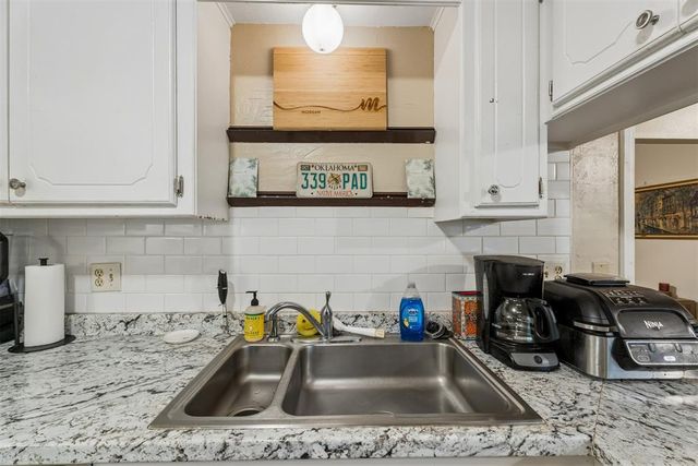 816 Jupiter Road, Edmond, OK 73003