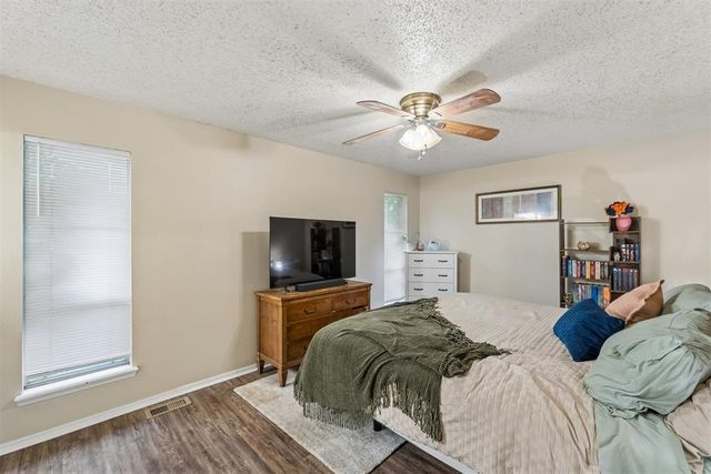 816 Jupiter Road, Edmond, OK 73003