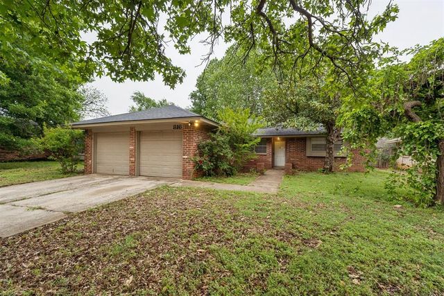 816 Jupiter Road, Edmond, OK 73003