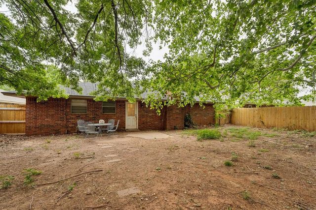 816 Jupiter Road, Edmond, OK 73003