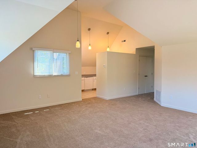 118 Montoya Drive 118, Branford, CT 06405