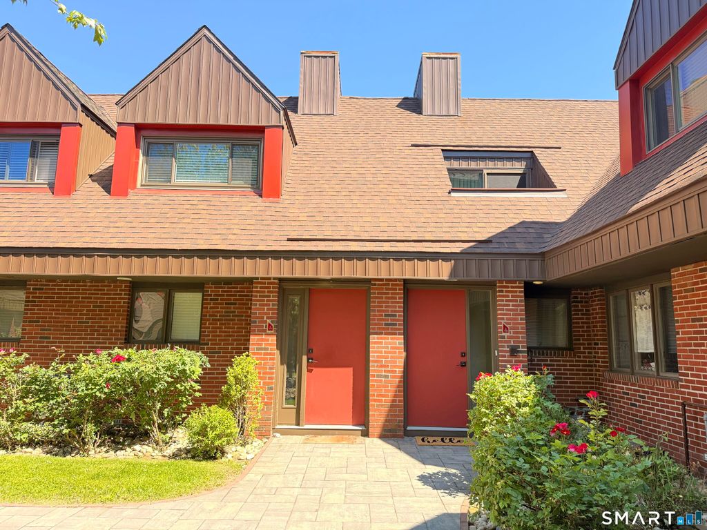 118 Montoya Drive 118, Branford, CT 06405