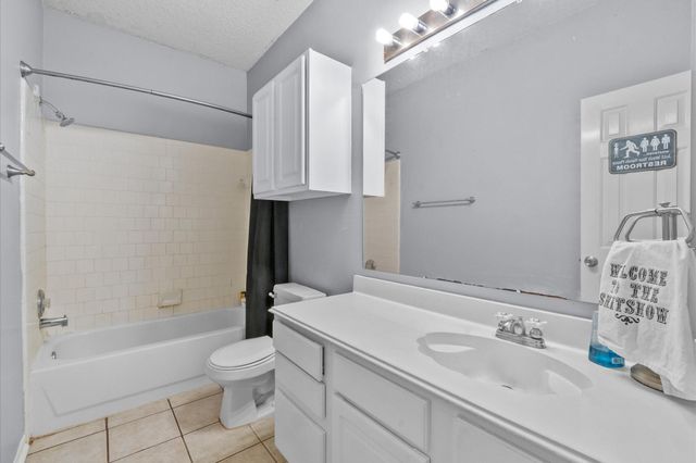 4805 Chrissie Drive, Pearland, TX 77584