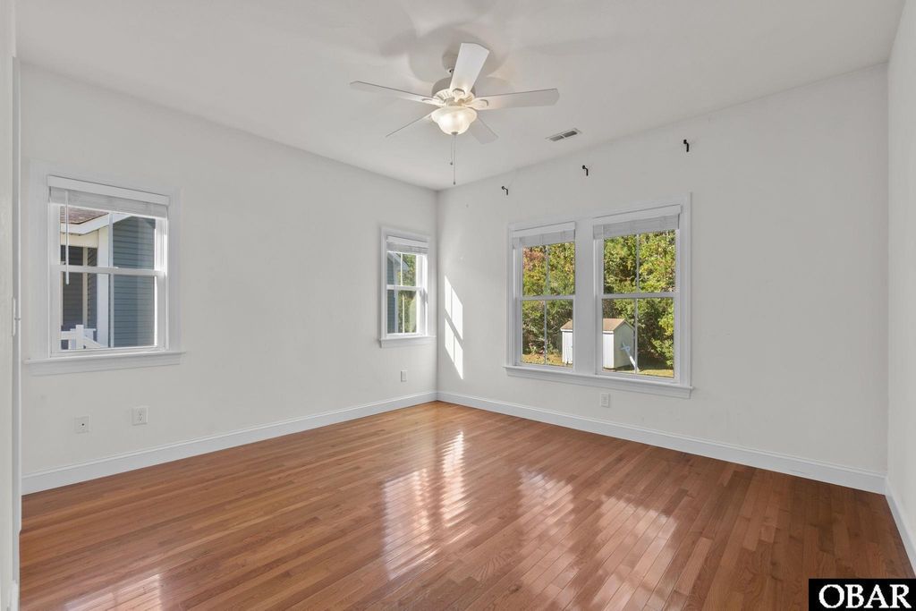 Image 16 of property listing at 601 Viccars Lane Lot 1, Manteo, NC 27954