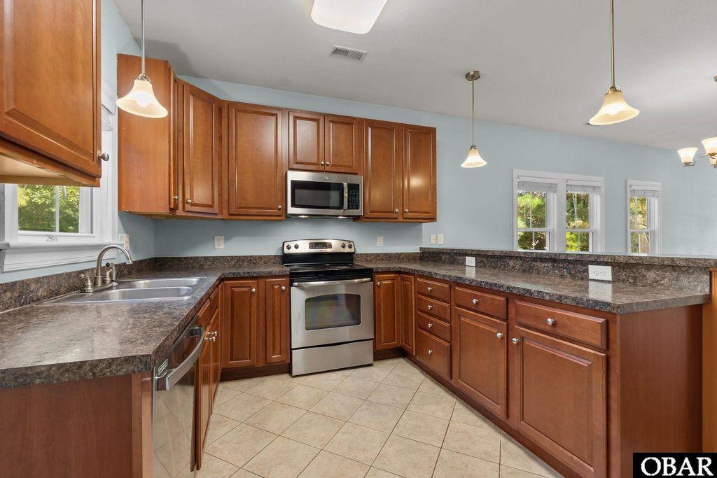 Image 6 of property listing at 601 Viccars Lane Lot 1, Manteo, NC 27954