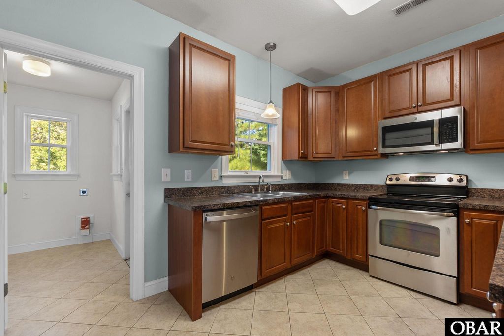 Image 7 of property listing at 601 Viccars Lane Lot 1, Manteo, NC 27954