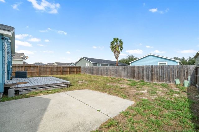 1514 Antoinette Dr, Corpus Christi, TX 78418