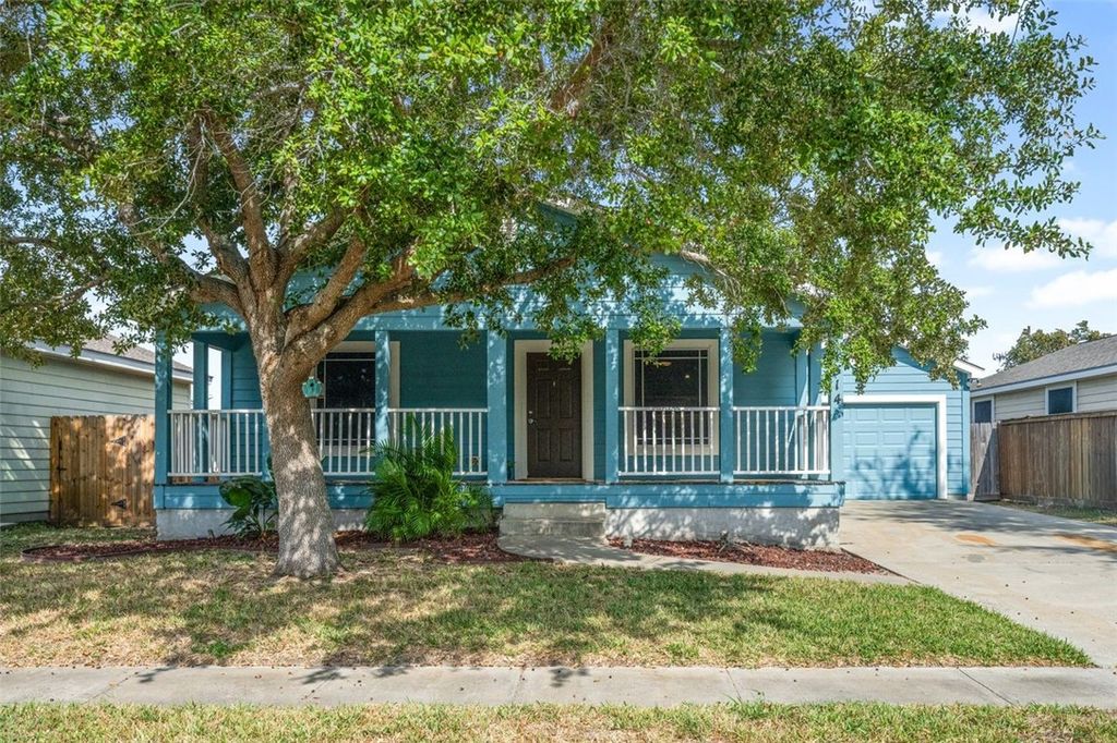 1514 Antoinette Dr, Corpus Christi, TX 78418