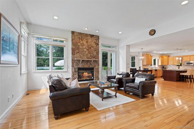 90 Meadow Glen Road, Northport, NY 11768