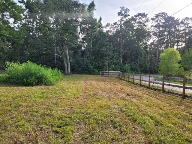 17038 Payne Rd, Conroe, TX 77302