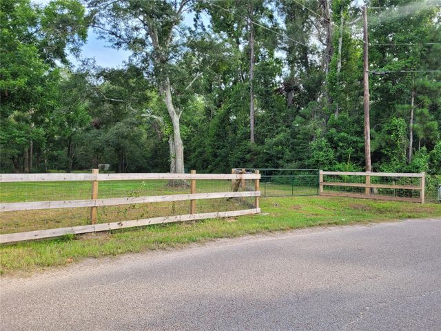 17038 Payne Rd, Conroe, TX 77302