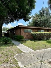 2821 SEARCHWOOD Drive, Jacksonville, FL 32277