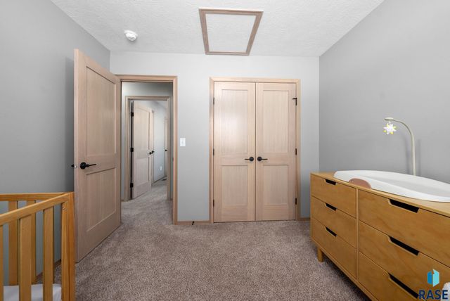 3228 N Yukon Ave Avenue, Sioux Falls, SD 57107