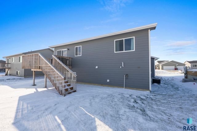 3228 N Yukon Ave Avenue, Sioux Falls, SD 57107