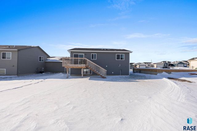 3228 N Yukon Ave Avenue, Sioux Falls, SD 57107