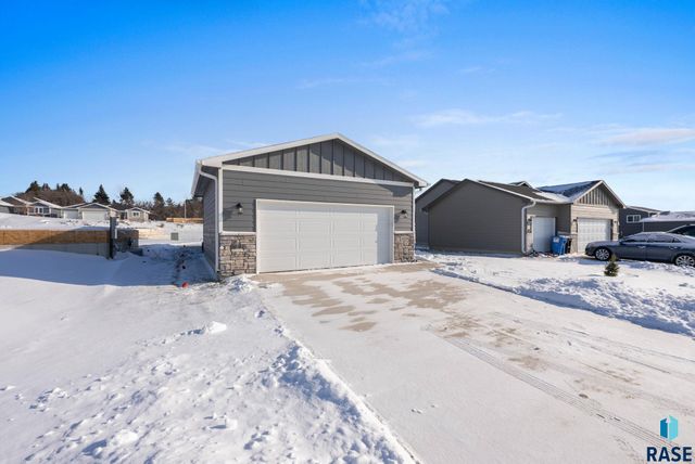 3228 N Yukon Ave Avenue, Sioux Falls, SD 57107