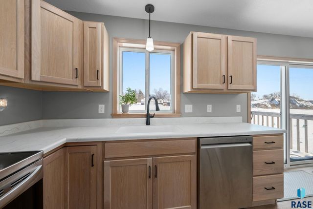 3228 N Yukon Ave Avenue, Sioux Falls, SD 57107