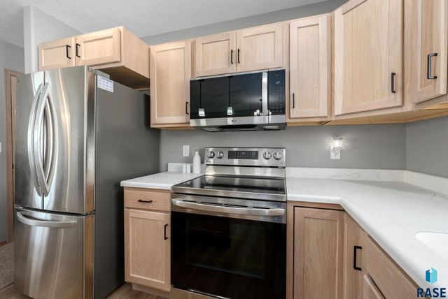 3228 N Yukon Ave Avenue, Sioux Falls, SD 57107