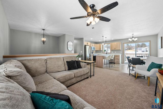 3228 N Yukon Ave Avenue, Sioux Falls, SD 57107