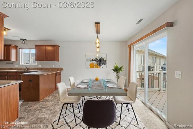 29424 Woodpark Circle, Warren, MI 48092