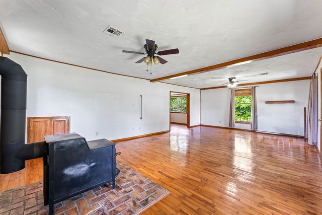 14077 Highway 72, Garfield, AR 72732