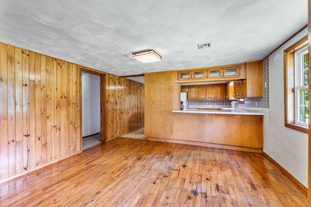 14077 Highway 72, Garfield, AR 72732
