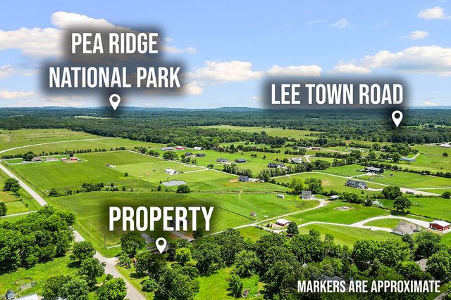 14077 Highway 72, Garfield, AR 72732