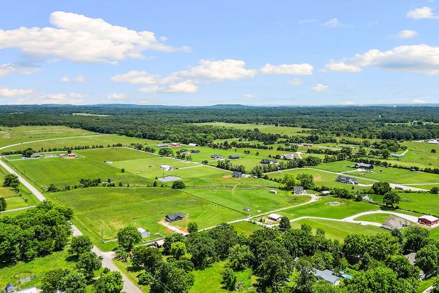 14077 Highway 72, Garfield, AR 72732