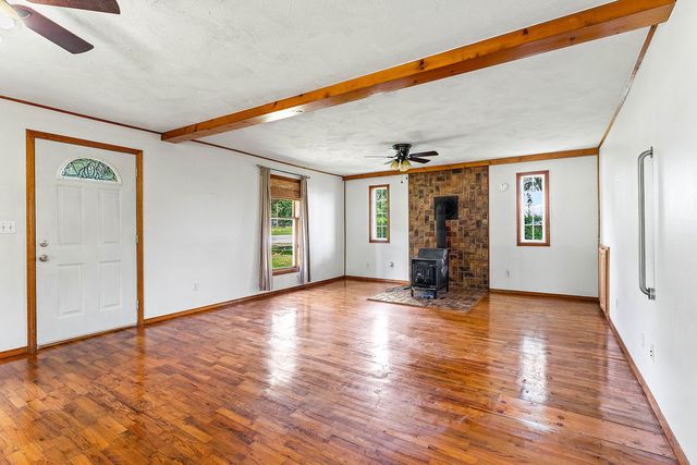 14077 Highway 72, Garfield, AR 72732