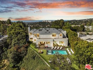 1116 Linda Flora Drive, Los Angeles, CA 90049