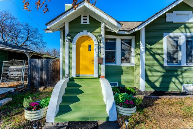 1819 W Woodlawn Ave, San Antonio, TX 78201