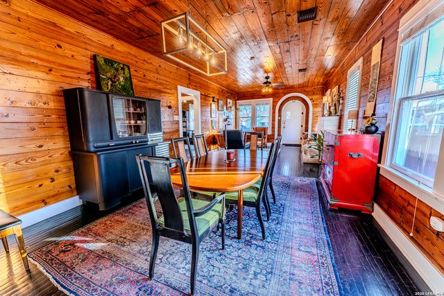 1819 W Woodlawn Ave, San Antonio, TX 78201