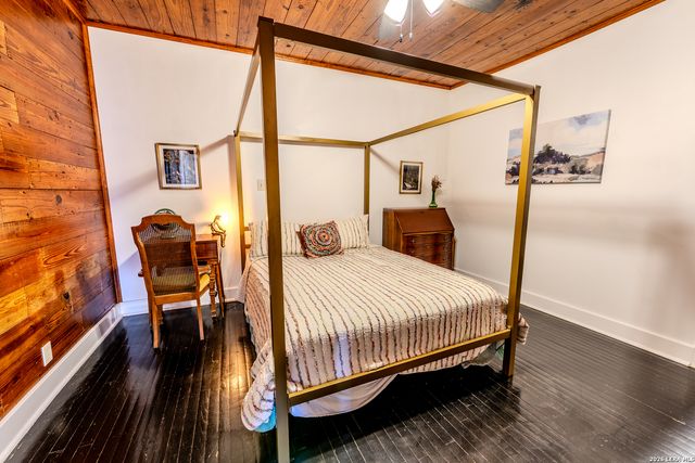 1819 W Woodlawn Ave, San Antonio, TX 78201