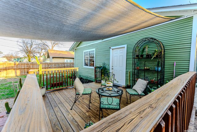 1819 W Woodlawn Ave, San Antonio, TX 78201