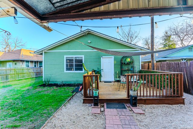 1819 W Woodlawn Ave, San Antonio, TX 78201