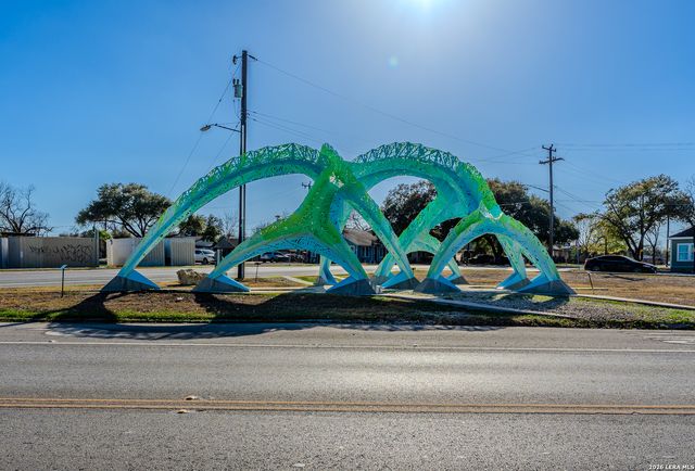 1819 W Woodlawn Ave, San Antonio, TX 78201