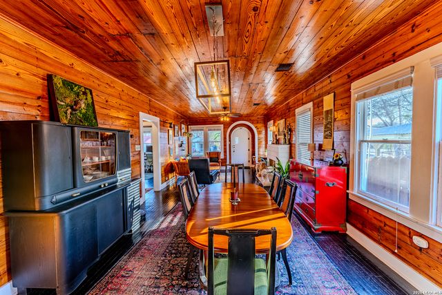 1819 W Woodlawn Ave, San Antonio, TX 78201