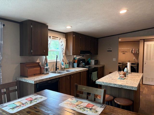 130 Zone Way, Cottageville, SC 29435