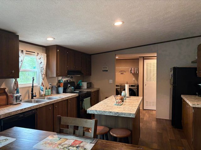 130 Zone Way, Cottageville, SC 29435