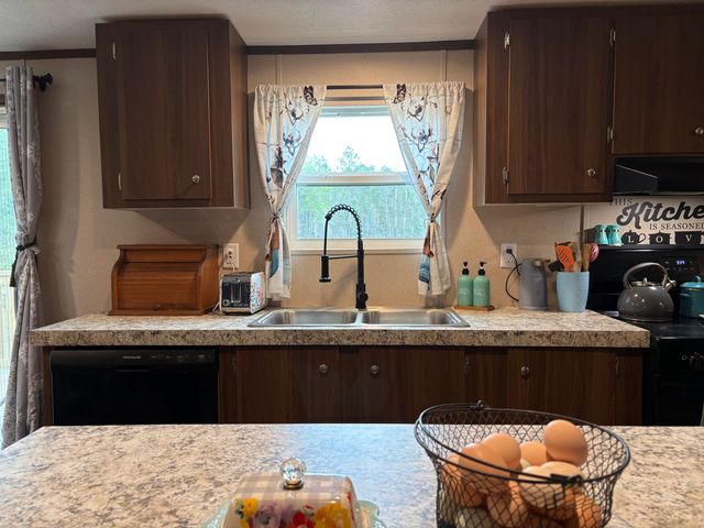 130 Zone Way, Cottageville, SC 29435
