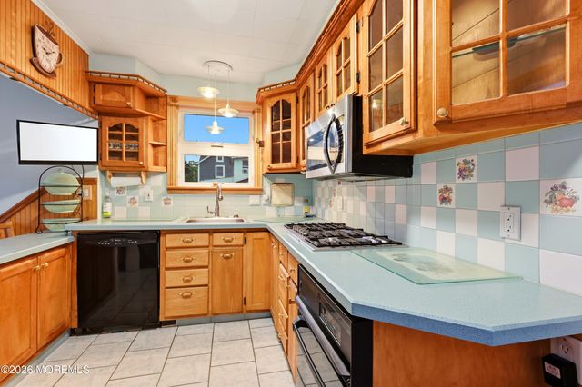 73 2nd Street, Keyport, NJ 07735