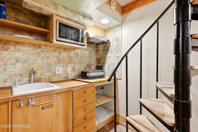 73 2nd Street, Keyport, NJ 07735