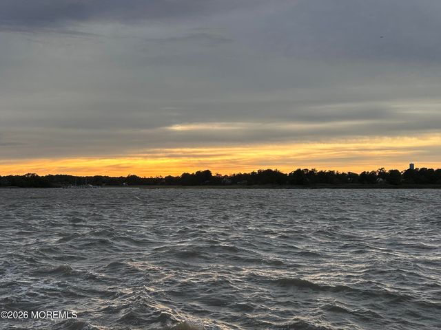 73 2nd Street, Keyport, NJ 07735