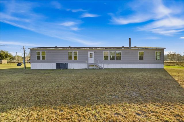 3115 W HIGHWAY 329, Reddick, FL 32686