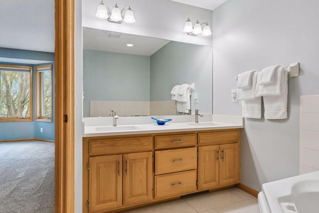 1648 Cohansey Street, Saint Paul, MN 55117