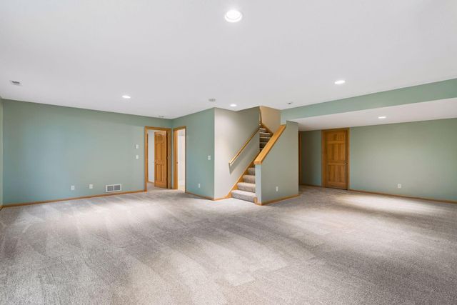 1648 Cohansey Street, Saint Paul, MN 55117
