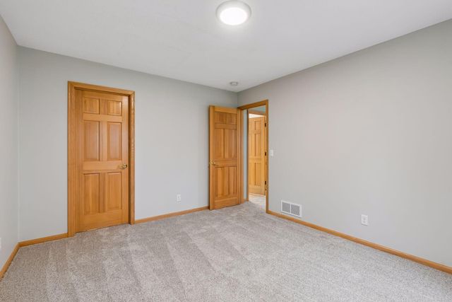 1648 Cohansey Street, Saint Paul, MN 55117