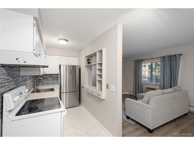 5770 E Warren Ave 213, Denver, CO 80222