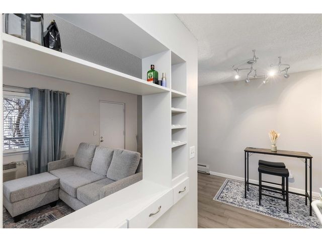 5770 E Warren Ave 213, Denver, CO 80222